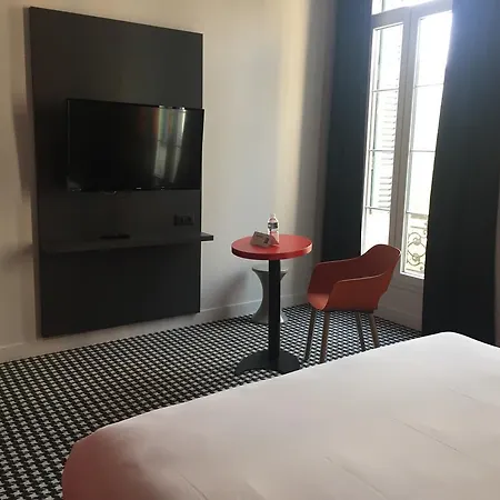 Ibis Styles Vieux Port 3*