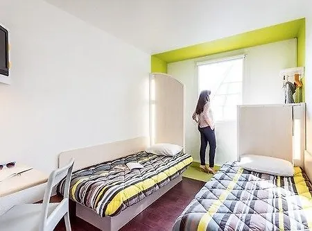 Hotelf1 Est Hotel