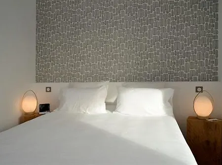Hotel 96