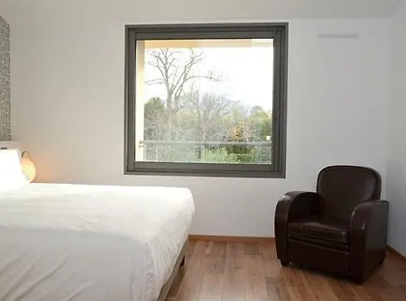 Hotel 96