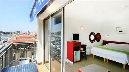 Hermes Hotel 2*