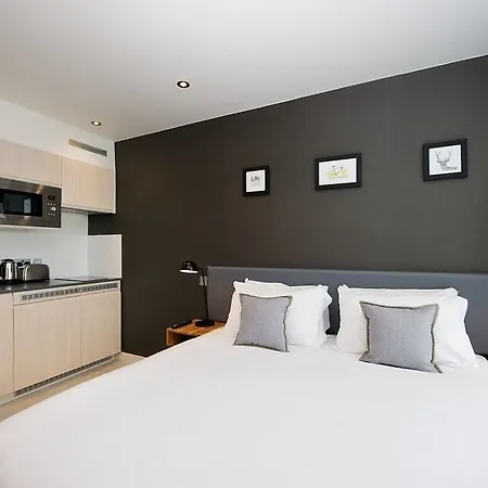 Staycity Centre Vieux Port Aparthotel 3*