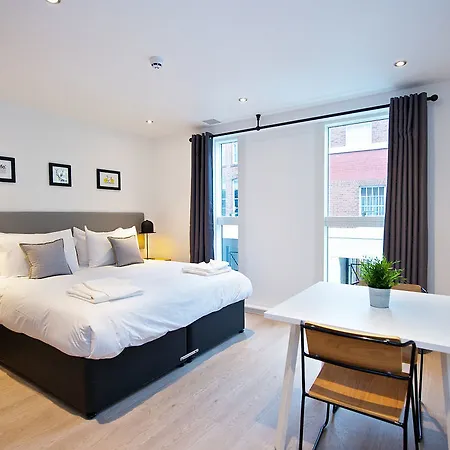 Staycity Centre Vieux Port Aparthotel