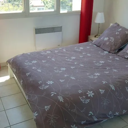 Beau T3 - Climatise - Grande Terrasse - * Marseille