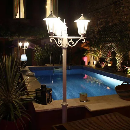 Casa Ammirati * Marseille