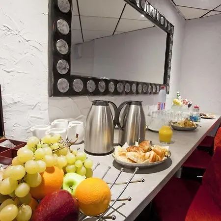 Kyriad Centre Paradis-prefecture 3* Marseille