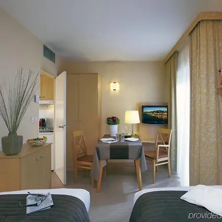 Citadines Prado Chanot 3*
