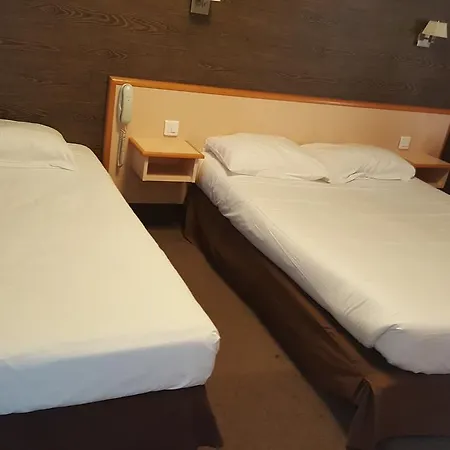 Hotell Restaurant Les Cigalons 2*