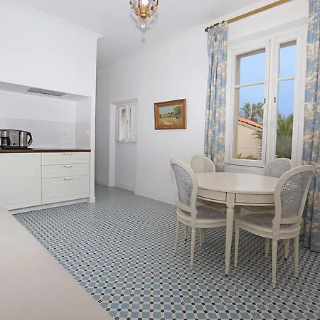 Boutique Chateau Beaupin Restaurant & Wellness * Marseilles