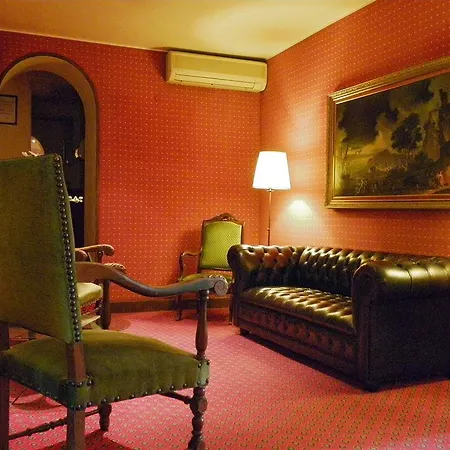 Hotel Ibis Styles Vieux Port 3*