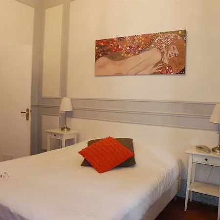 Hotel Ibis Styles Vieux Port 3*