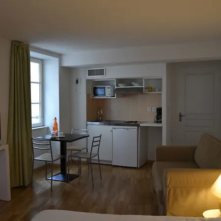 Apartahotel Residhotel Vieux Port 3*