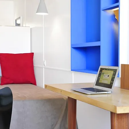 Hotel Le Corbusier 3*