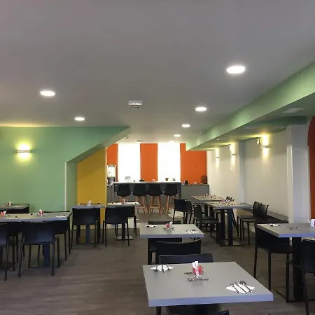 Hotel Ibis Styles Vieux Port 3*