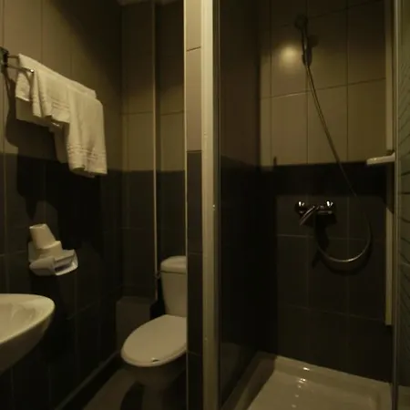 Moderne Hotel 2*