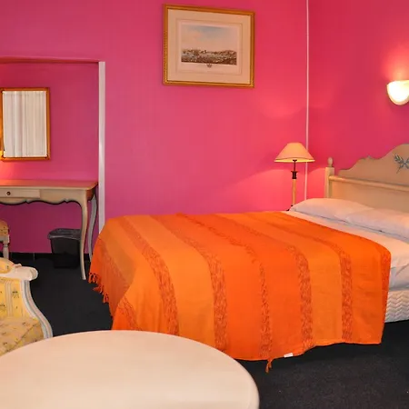 Hotel Moderne 2*