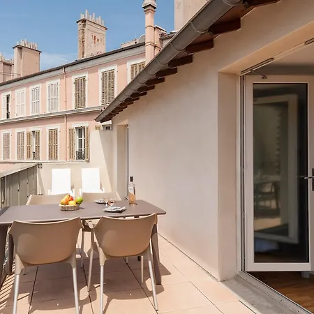 Apartahotel Residhotel Vieux Port 3*