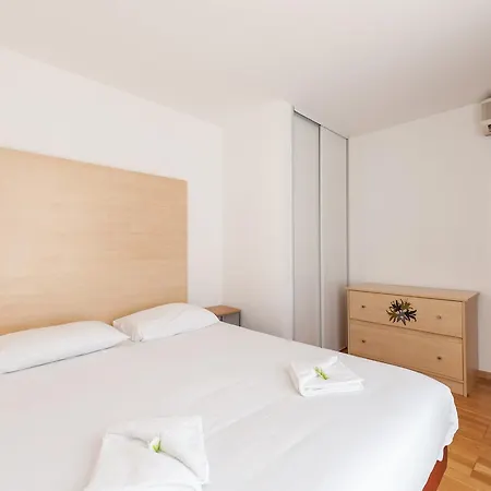 Apartahotel Residhotel Vieux Port 3*