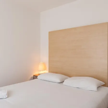 Apartahotel Residhotel Vieux Port Marsella