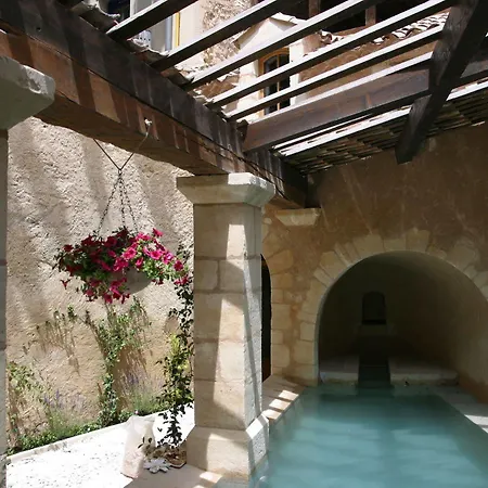 Un Mas En Bed & Breakfast