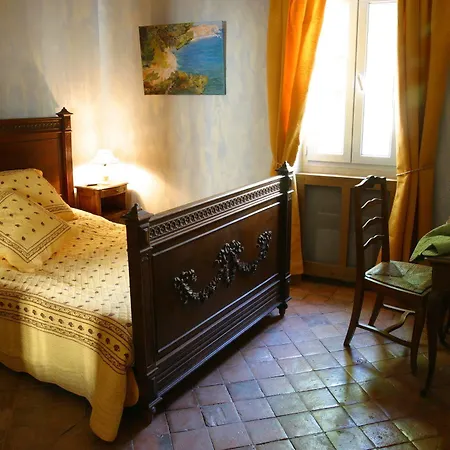 Un Mas En Bed & Breakfast 3*