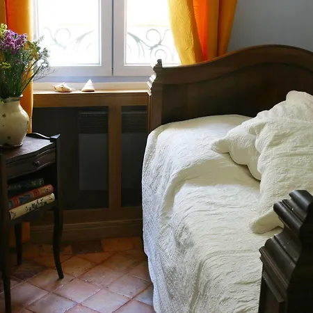 Bed & Breakfast Un Mas En 3*