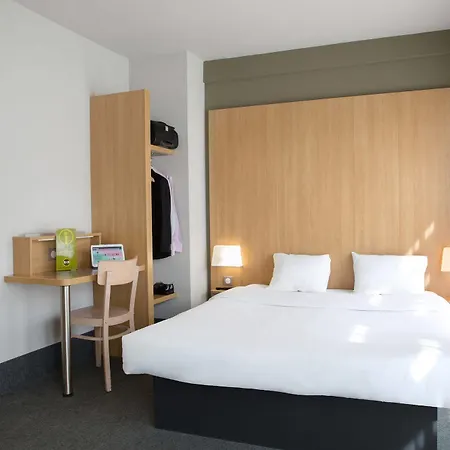 Centre La Joliette Hotel 3*
