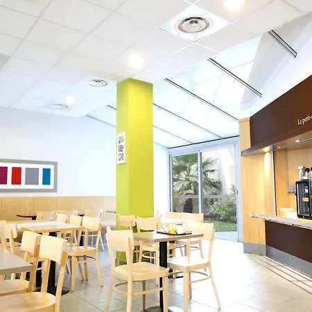 Centre La Joliette 3*