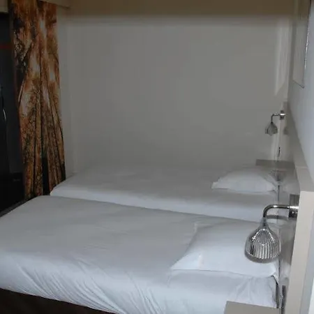 Centre La Timone Hotel 2*