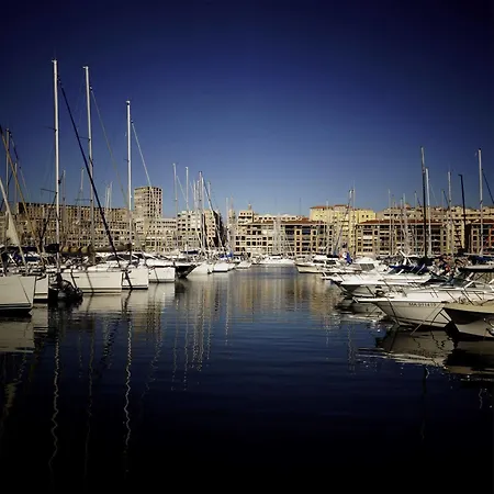 Hotel Centre Vieux Port 3*