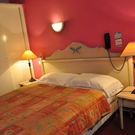 Hotel Moderne 2*
