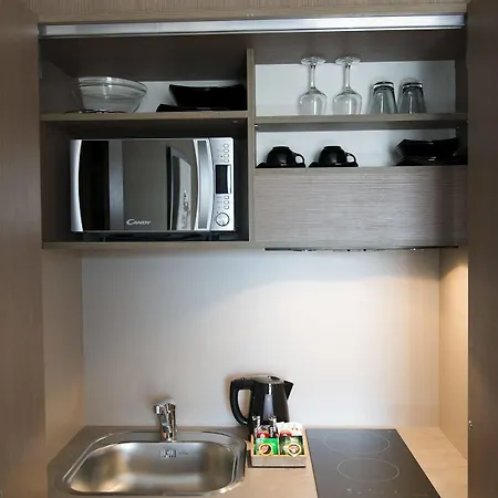 Aparthotel Appart'city Confort Centre Prado Velodrome 3*
