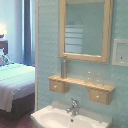 Amista - Ancien Saint Louis - Vieux Port Hotel