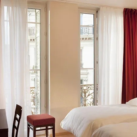 Escale Oceania Vieux Port מלון 3*