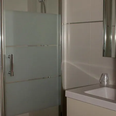 Hotel L'Eau Des Collines Hotel 2*