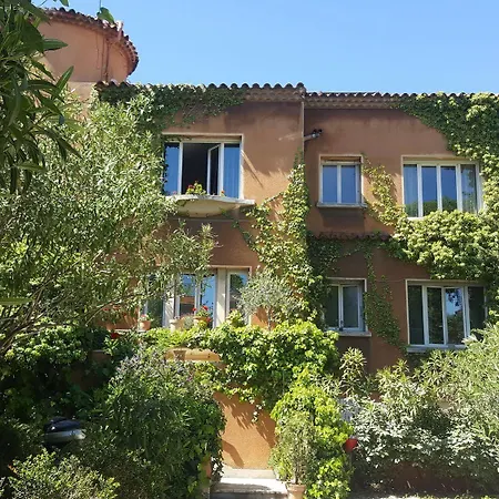 Monticelli Bed & Breakfast Marseille