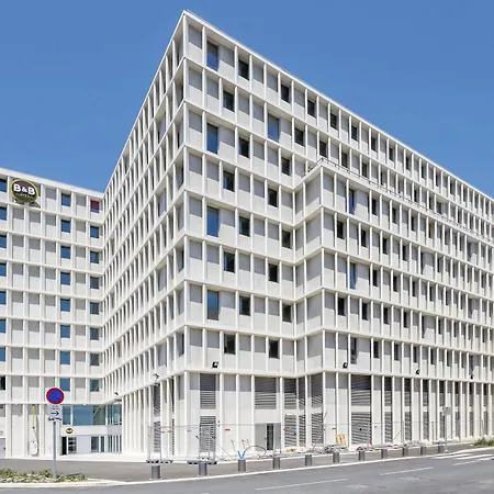 Les Ports Hotel