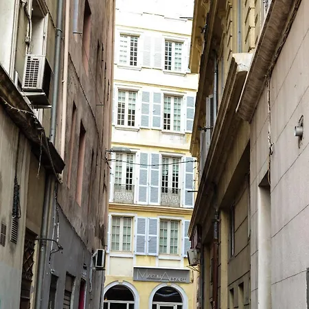 Apartahotel Residhotel Vieux Port 3*