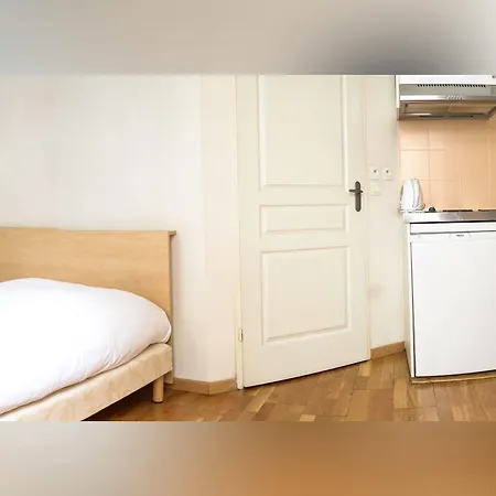 Residhotel Vieux Port 3*