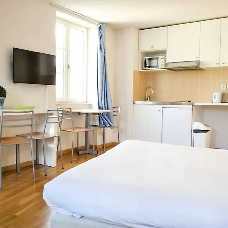Residhotel Vieux Port Apartahotel