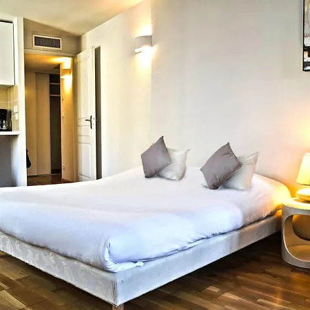 Residhotel Vieux Port Apartahotel 3*