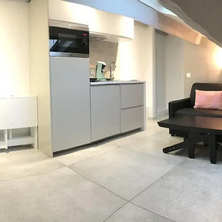 5/5 Apartment *