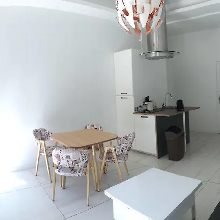 Apartment 5/5 *