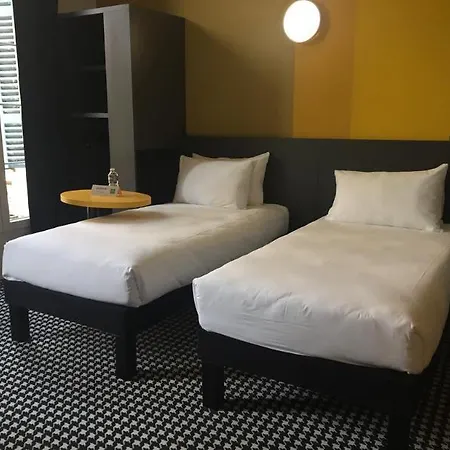 Ibis Styles Vieux Port Hotel 3*