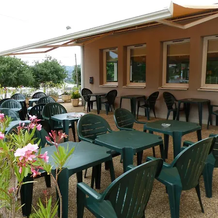 Ibis Budget Valentine Hotel 2*