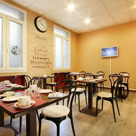 Lutetia Hotel 2*