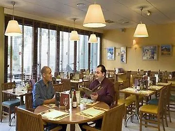 Hotel Ibis Timone 3*