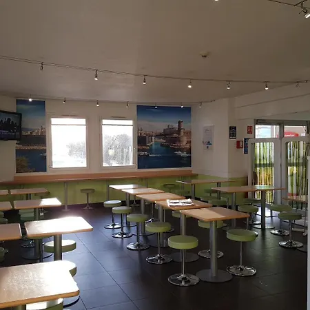 Ibis Budget Valentine Hotel