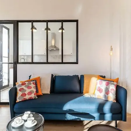 La Apartment *