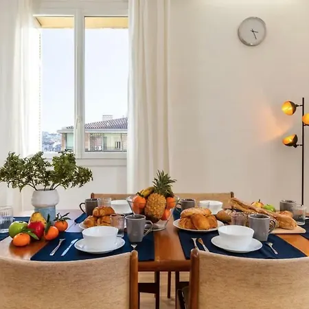 Apartment La *